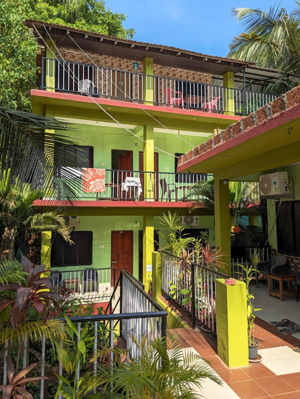 Luciano Guest House 阿姆波尔 外观 照片